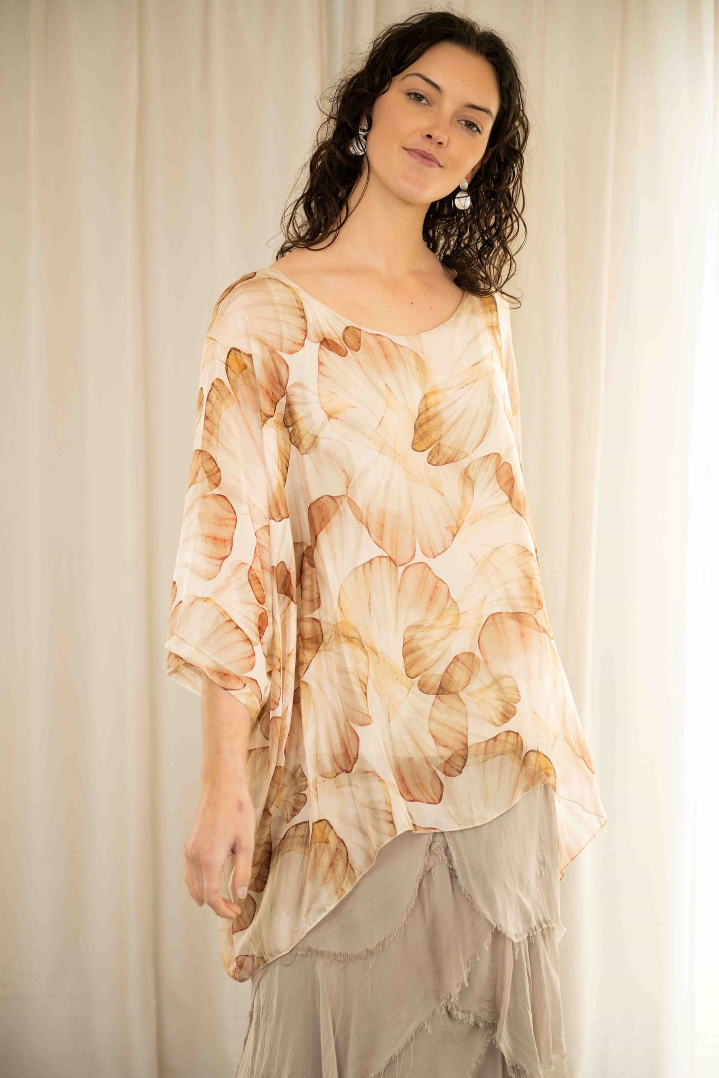 Everley Silk Top | Beige