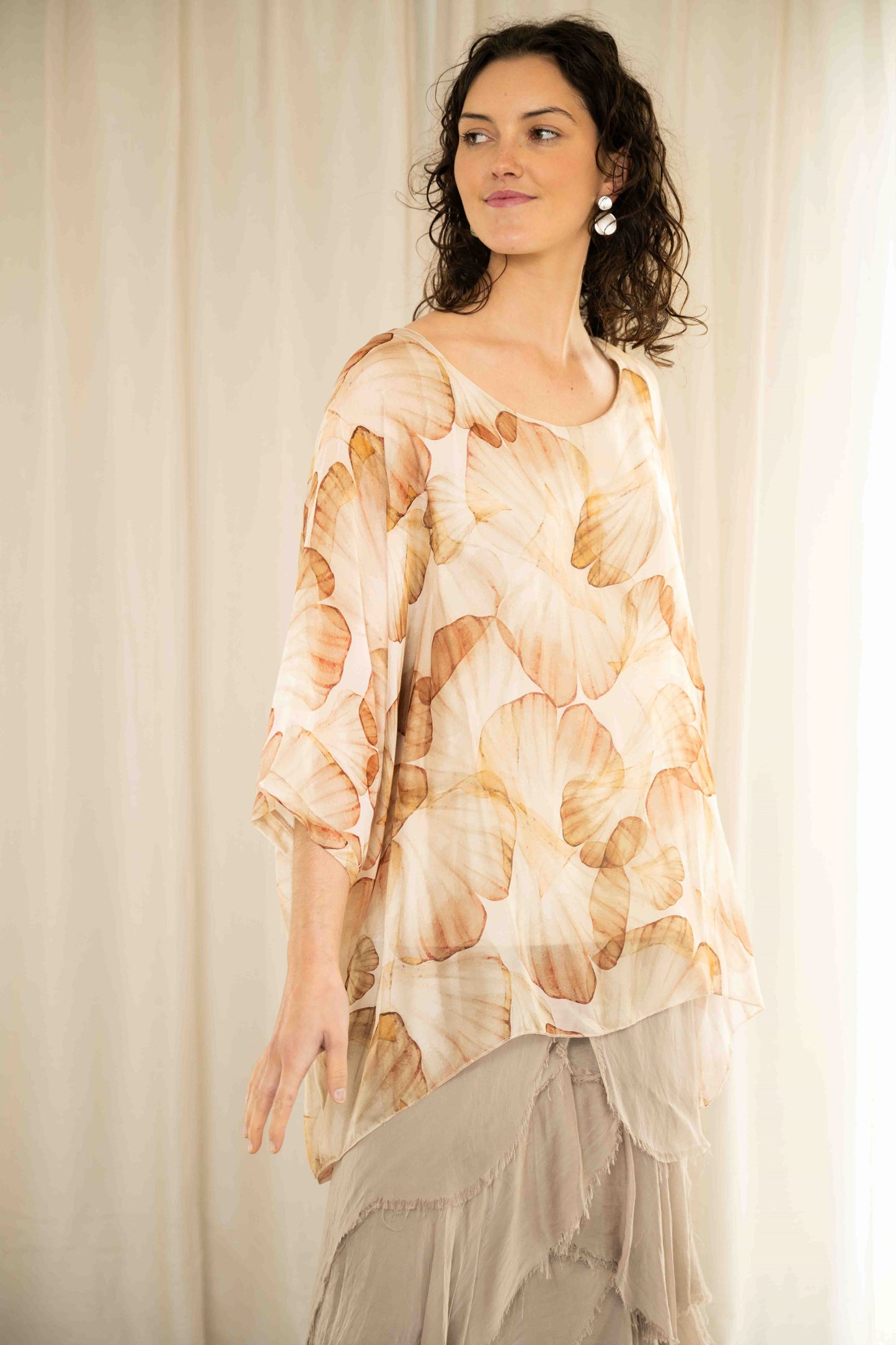 Everley Silk Top | Beige