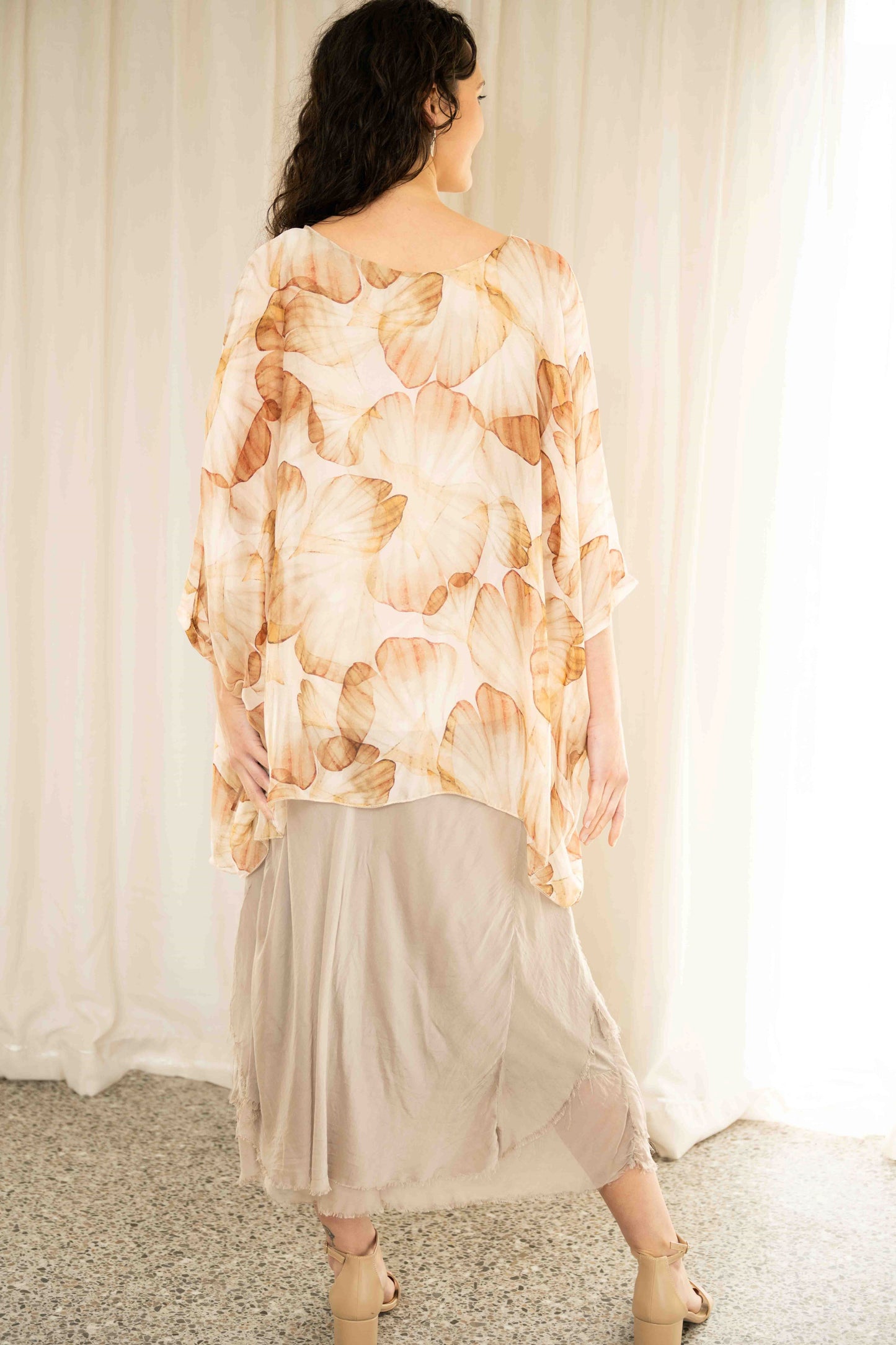 Everley Silk Top | Beige